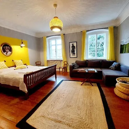 Wunderschoenes Mit Sauna Im Hofgut Villa Habitzheim